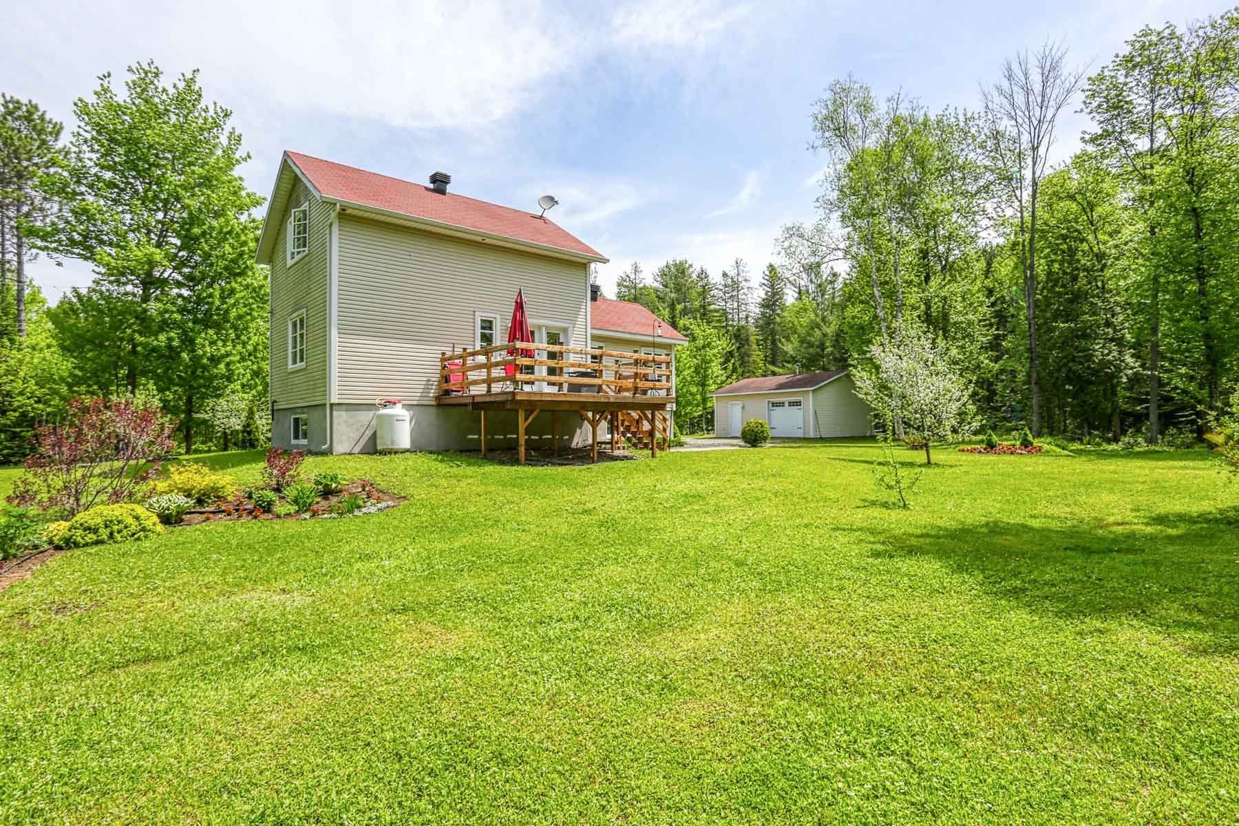 Back of Structure - 520 Ch. De La Petite-Mékinac N., Saint-Tite, QC