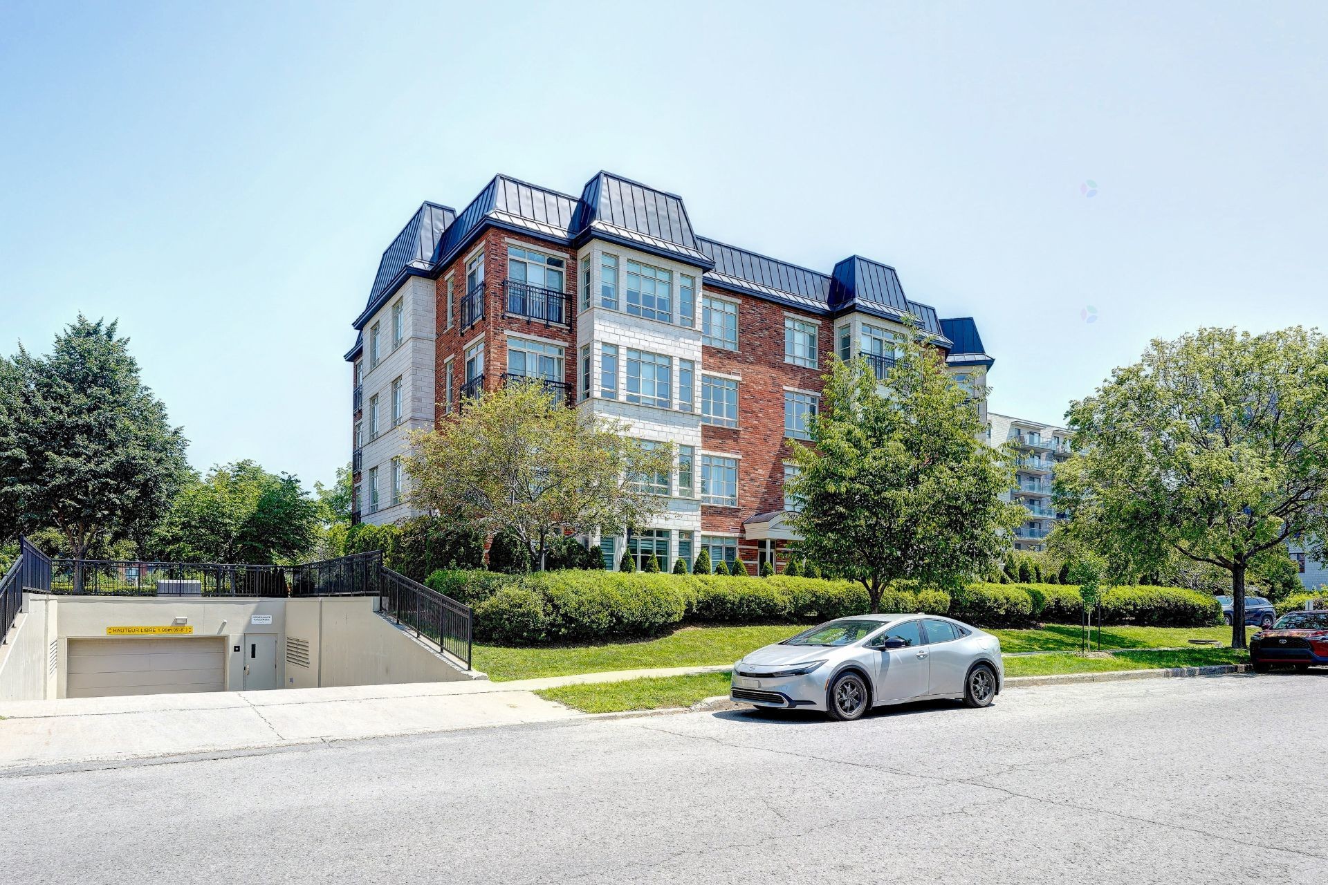Front of Structure - 208-4455 Rue Des Francs-Bourgeois, Boisbriand, QC