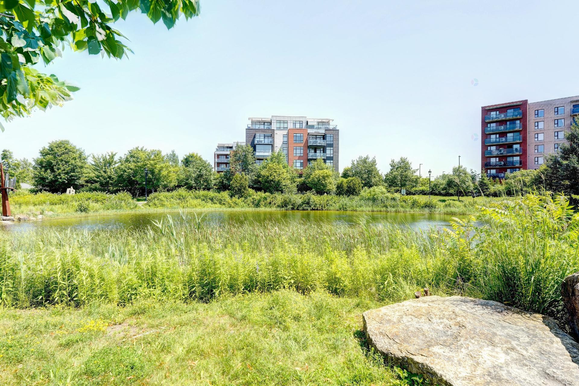 Nearby - 208-4455 Rue Des Francs-Bourgeois, Boisbriand, QC