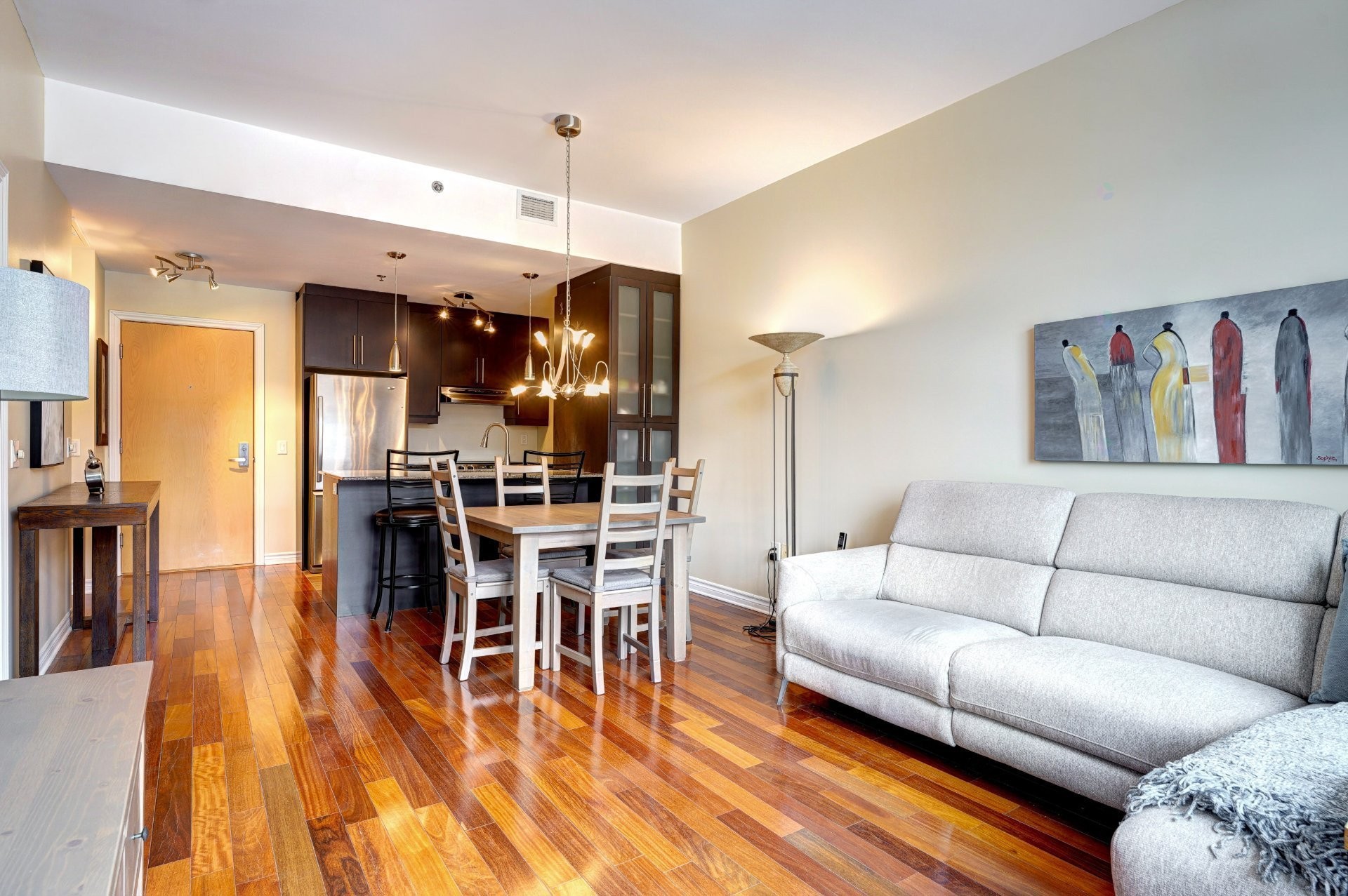 Living Room - 208-4455 Rue Des Francs-Bourgeois, Boisbriand, QC