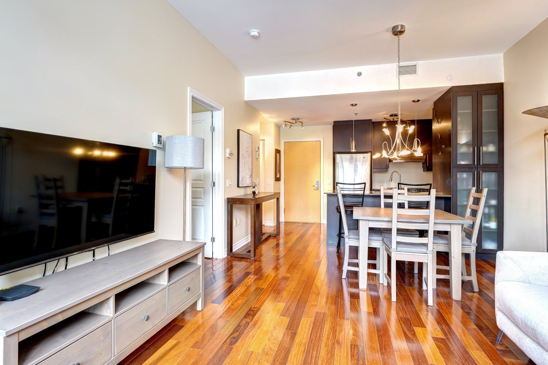 Living Room - 208-4455 Rue Des Francs-Bourgeois, Boisbriand, QC