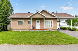 1500 Rue des Pivoines Shawinigan, QC G9T 0N9