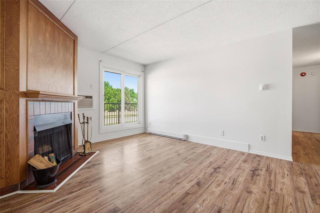 203 11 Burland Avenue, Winnipeg, MB