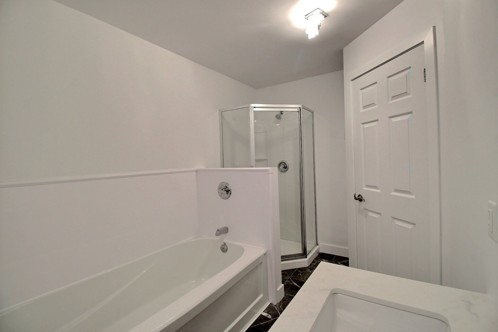 Bathroom - 2-475 Av. Québec, Rouyn-Noranda, QC