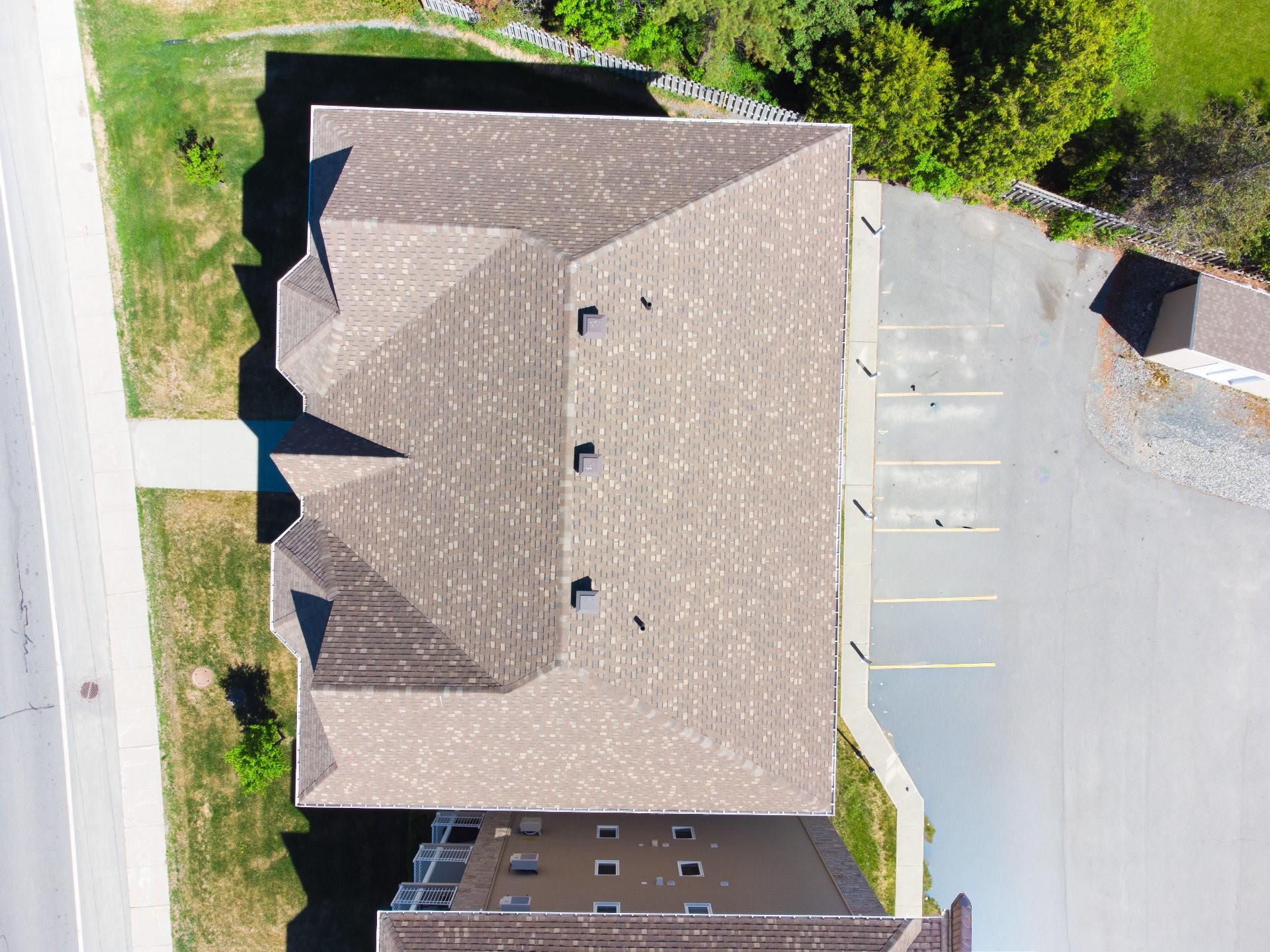 Overall view - 2-475 Av. Québec, Rouyn-Noranda, QC