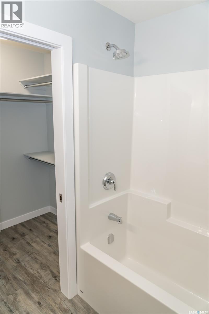 370 Stehwien Street, Saskatoon, SK