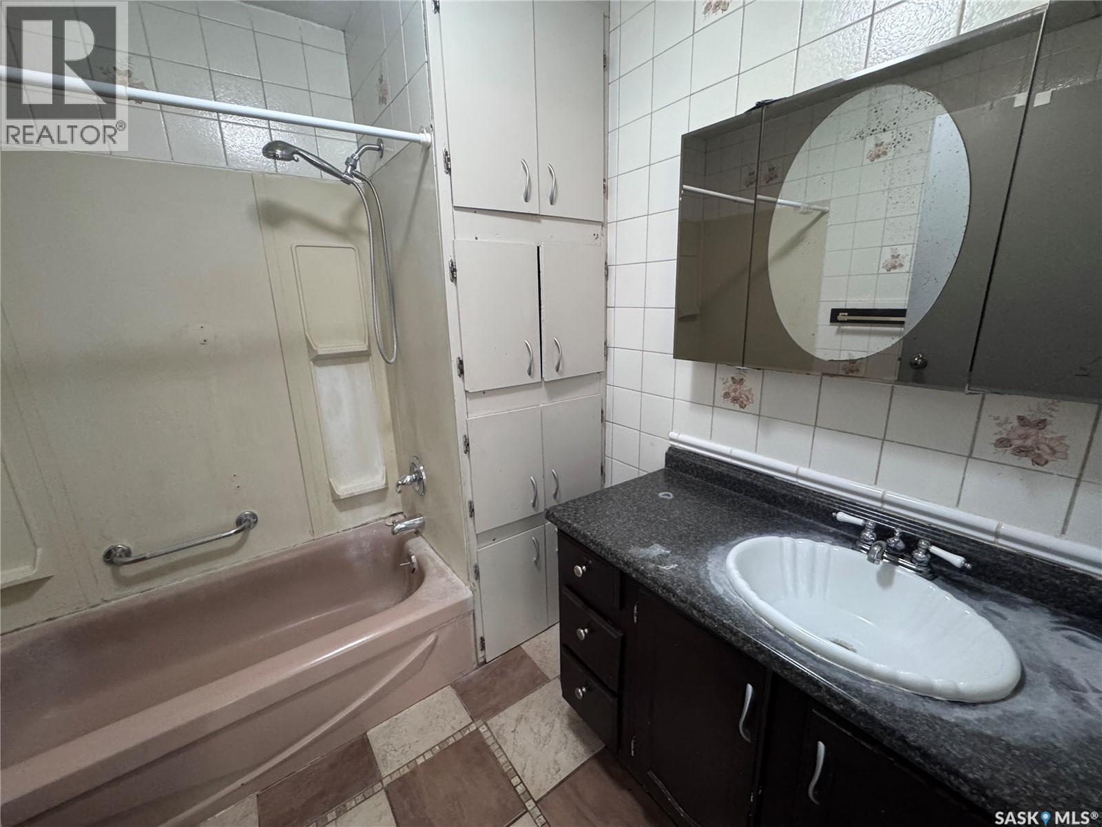 408 4Th Avenue E, Biggar, SK