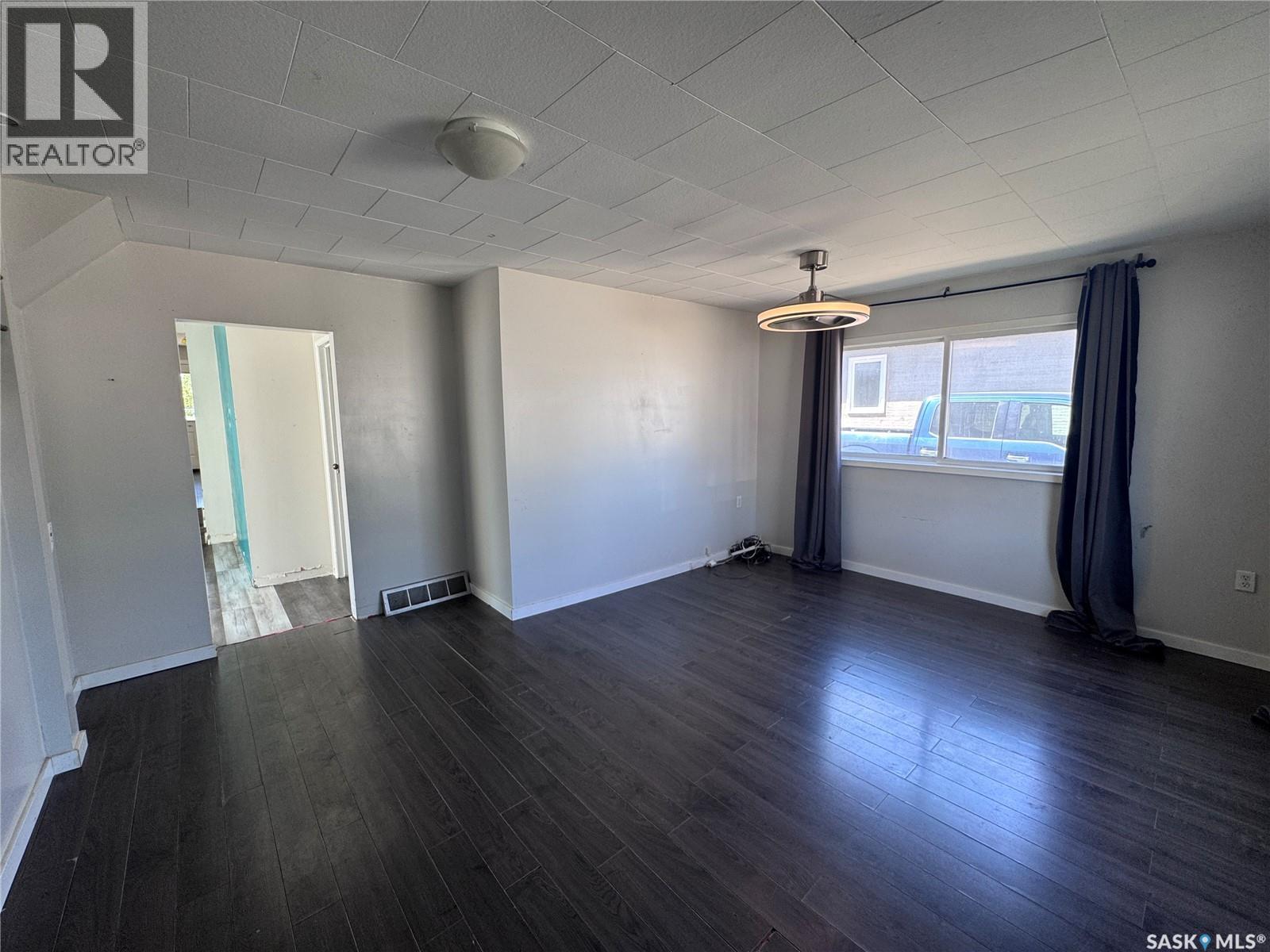 408 4Th Avenue E, Biggar, SK