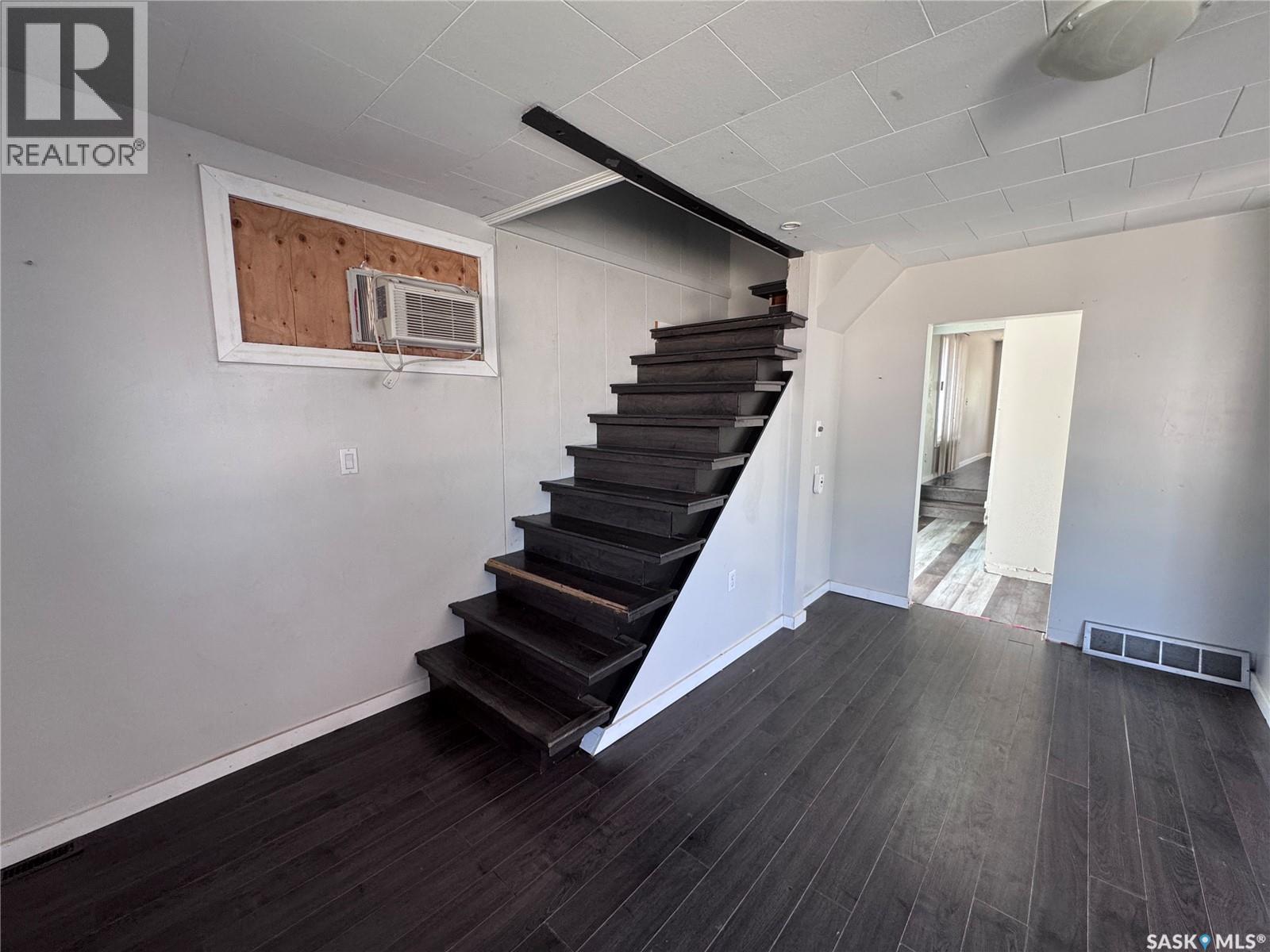 408 4Th Avenue E, Biggar, SK