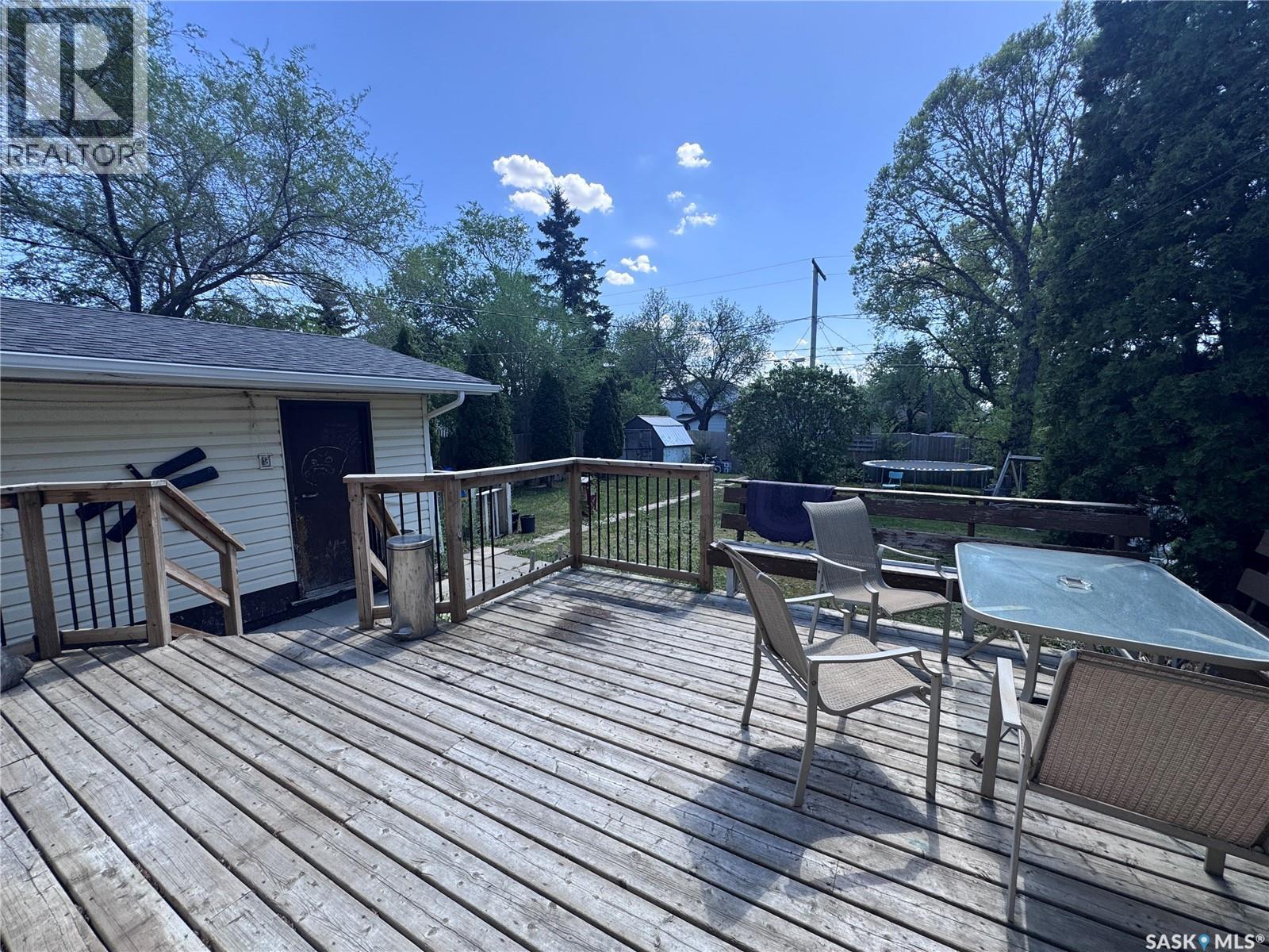 408 4Th Avenue E, Biggar, SK