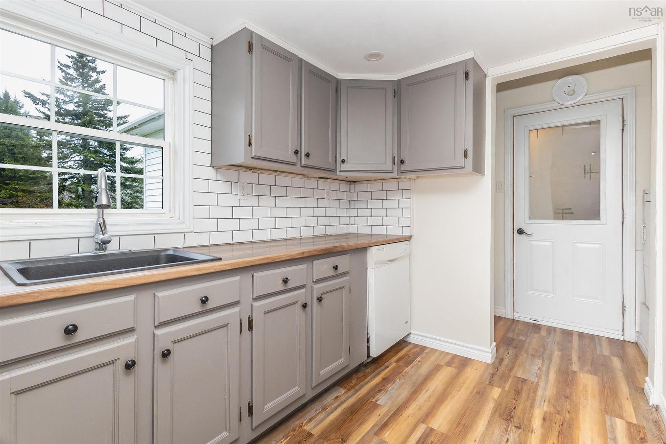 30 Thomas Avenue Sydney Ns, Mira Road, NS