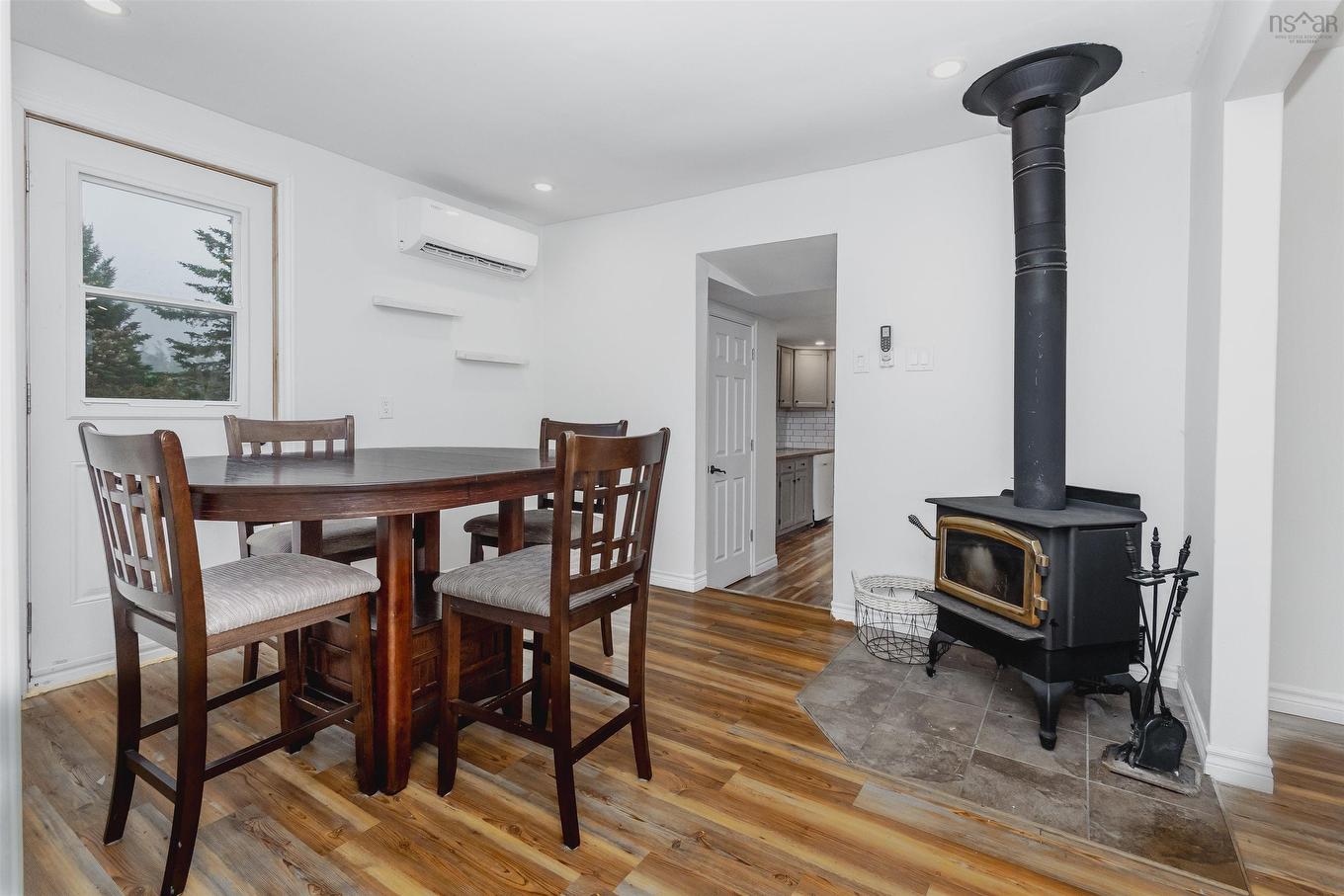 30 Thomas Avenue Sydney Ns, Mira Road, NS