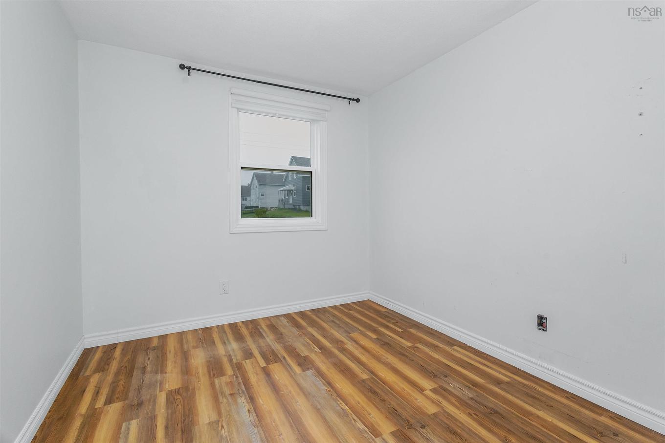 30 Thomas Avenue Sydney Ns, Mira Road, NS
