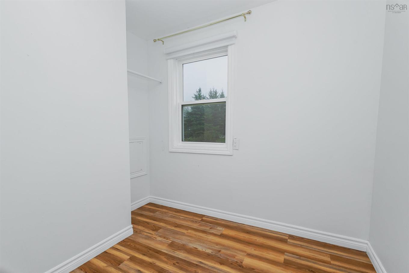 30 Thomas Avenue Sydney Ns, Mira Road, NS