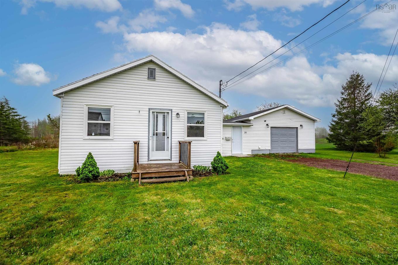 30 Thomas Avenue Sydney Ns, Mira Road, NS
