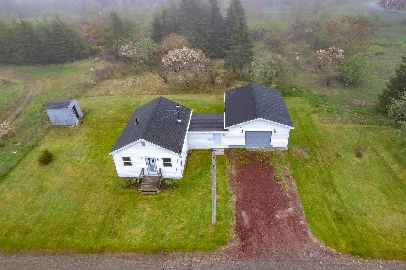 30 Thomas Avenue Sydney Ns, Mira Road, NS