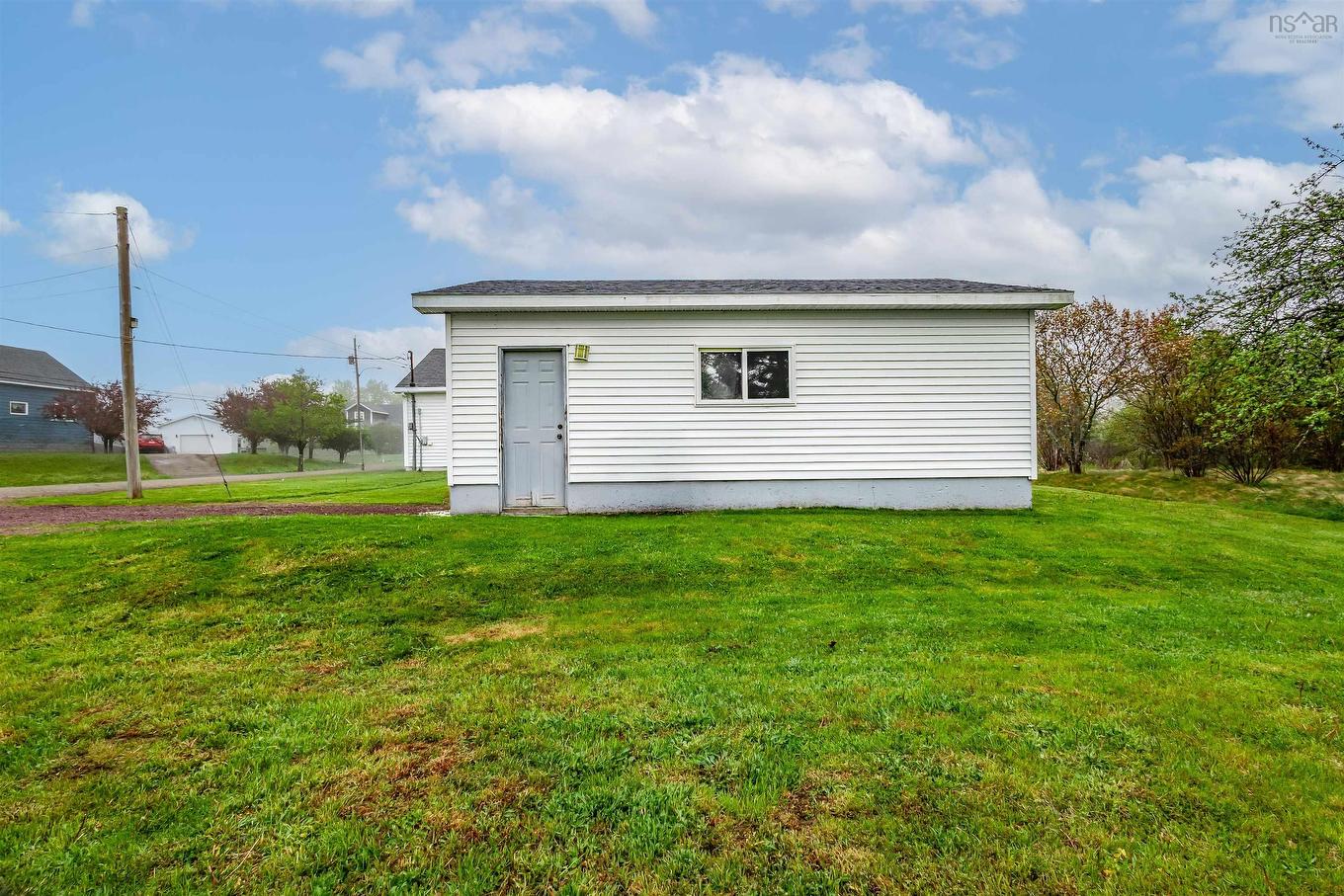 30 Thomas Avenue Sydney Ns, Mira Road, NS