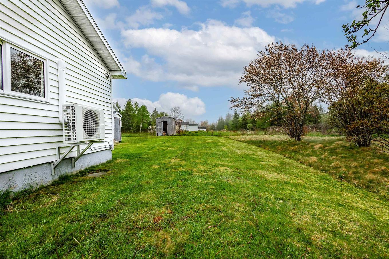 30 Thomas Avenue Sydney Ns, Mira Road, NS