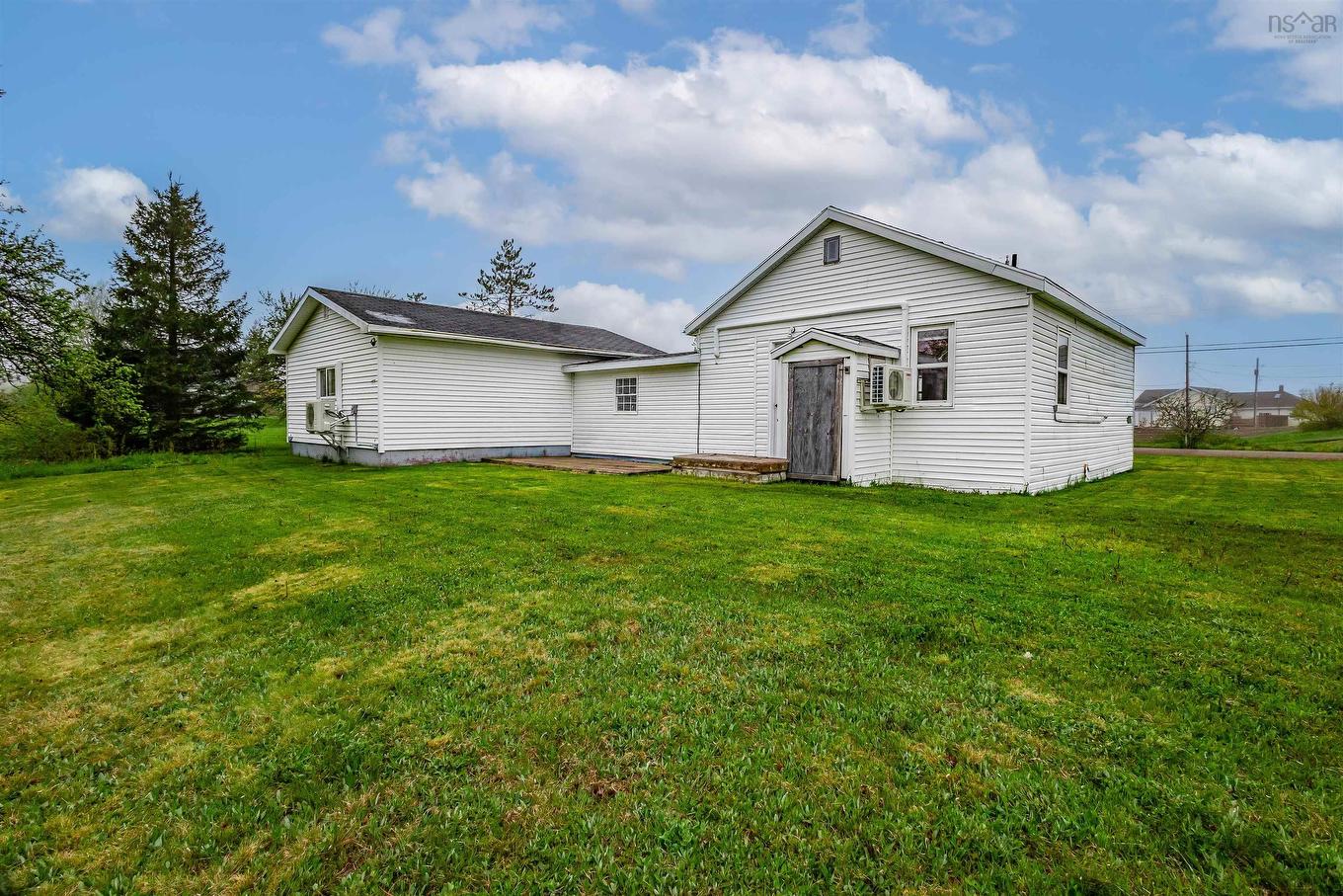 30 Thomas Avenue Sydney Ns, Mira Road, NS