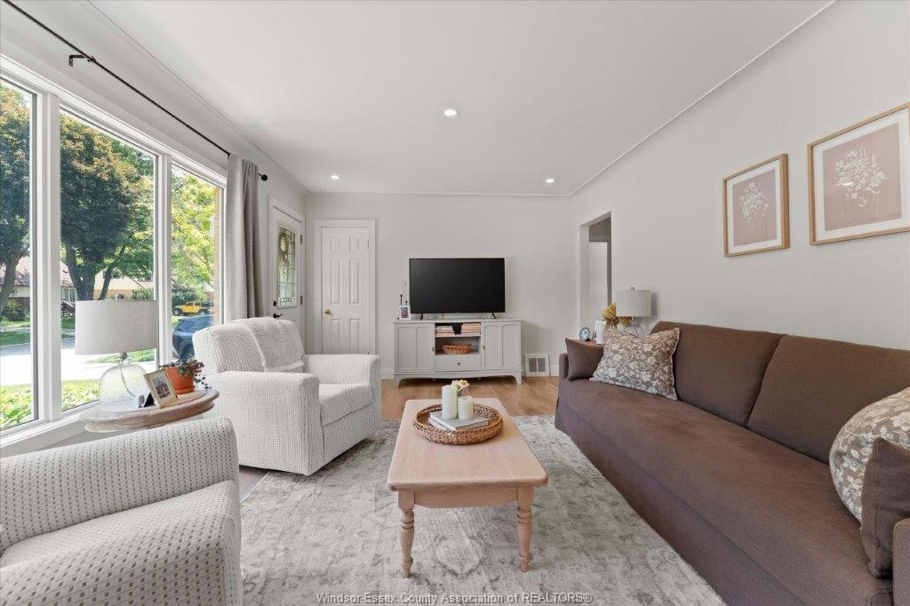 3501 Dandurand, Windsor, ON