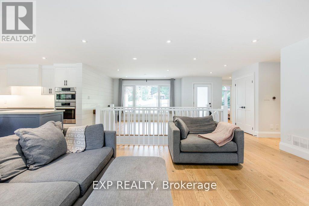 37 Paddy Dunns Circle, Springwater, ON