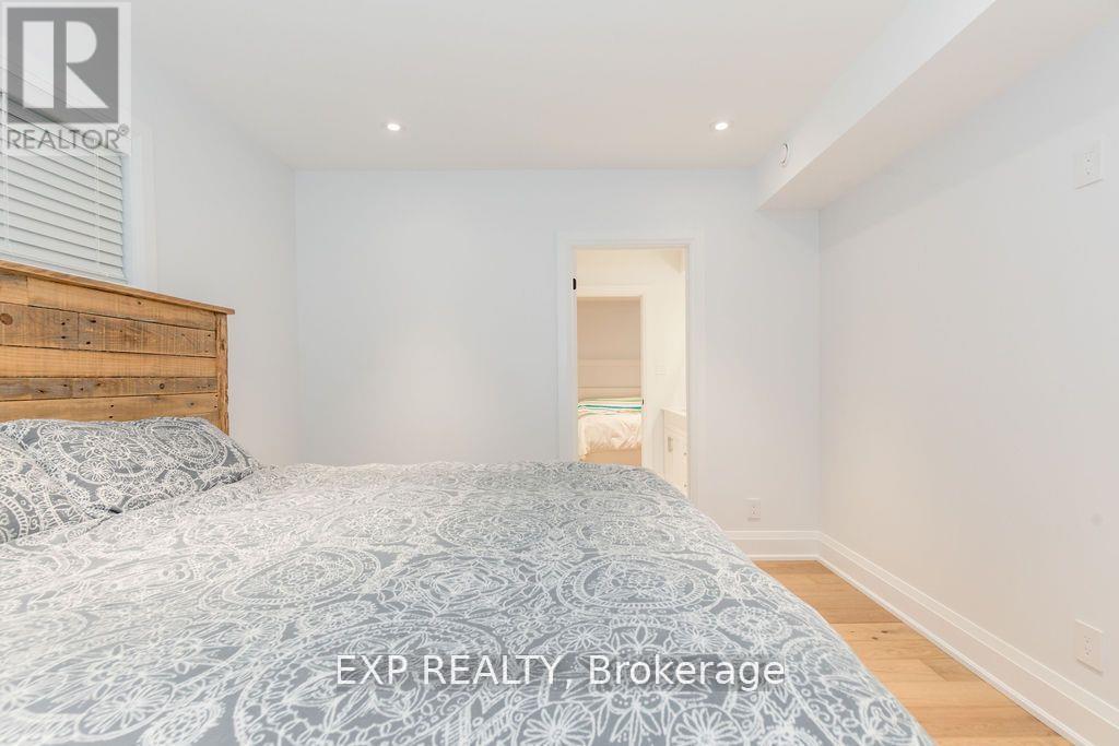 37 Paddy Dunns Circle, Springwater, ON