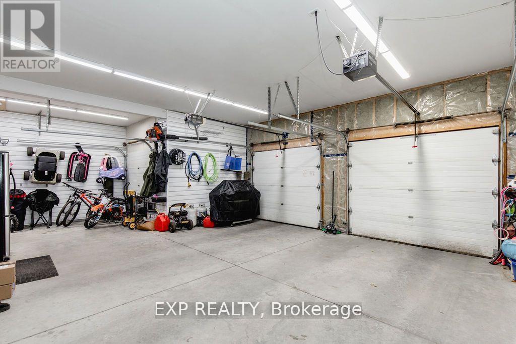 37 Paddy Dunns Circle, Springwater, ON