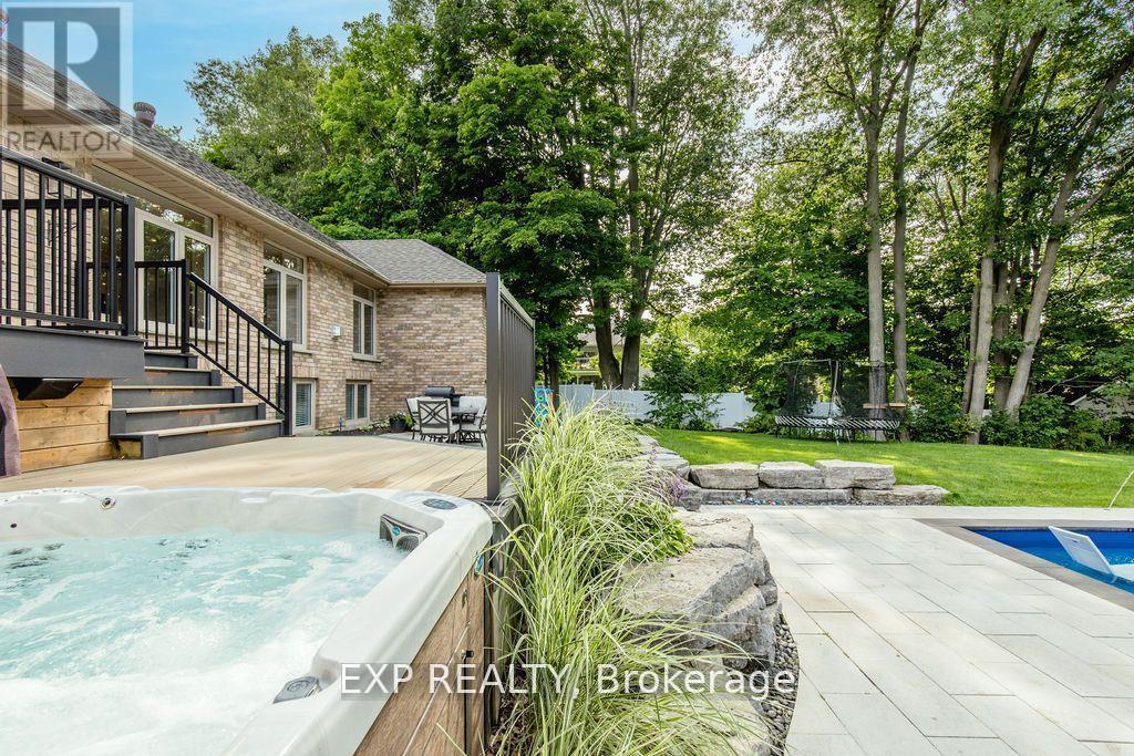 37 Paddy Dunns Circle, Springwater, ON