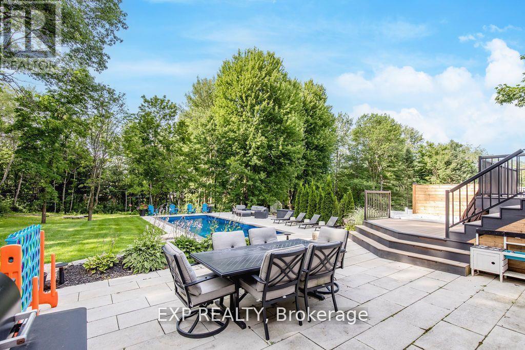 37 Paddy Dunns Circle, Springwater, ON