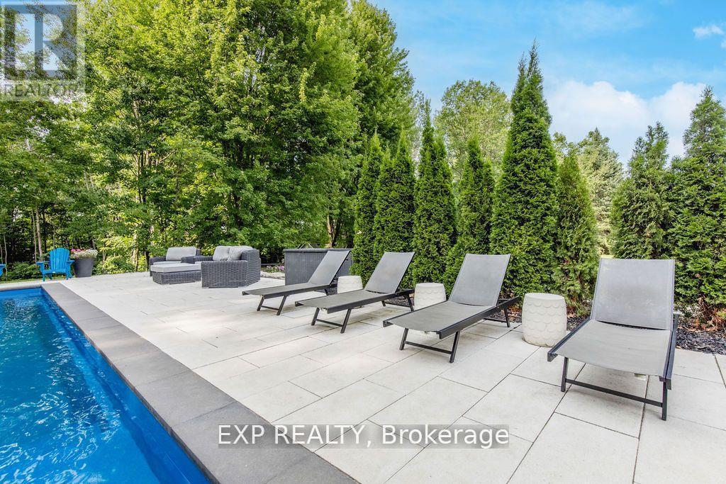 37 Paddy Dunns Circle, Springwater, ON