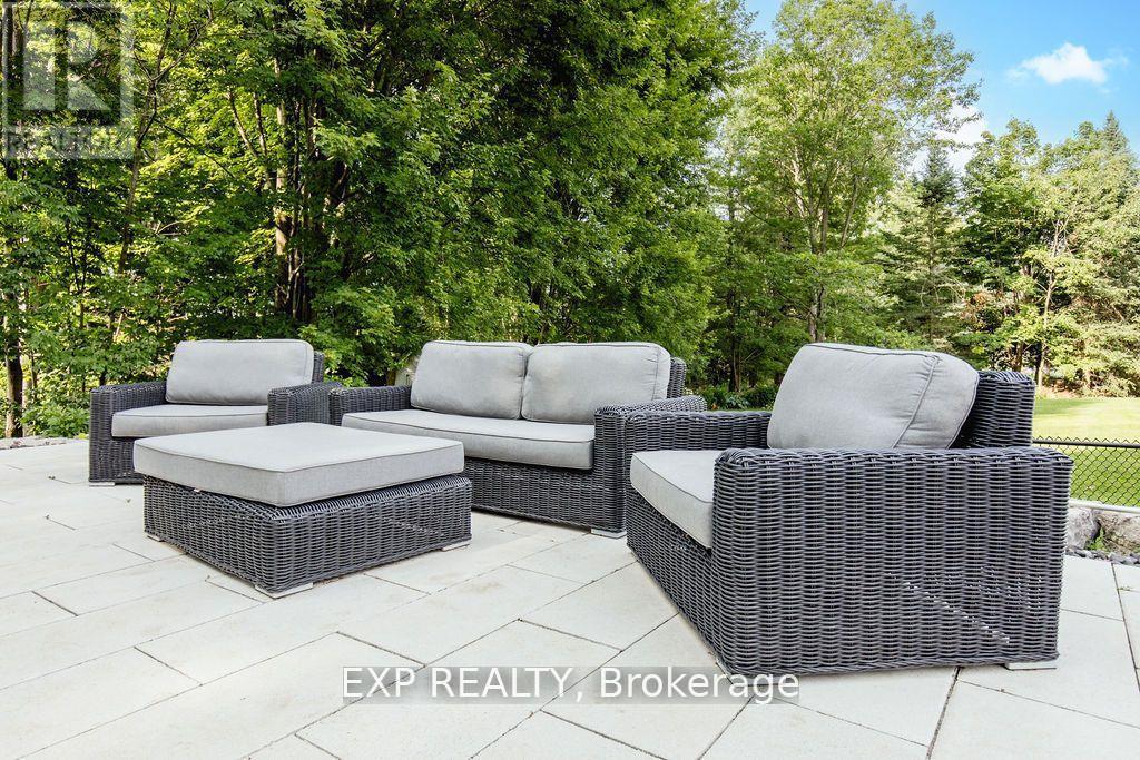 37 Paddy Dunns Circle, Springwater, ON