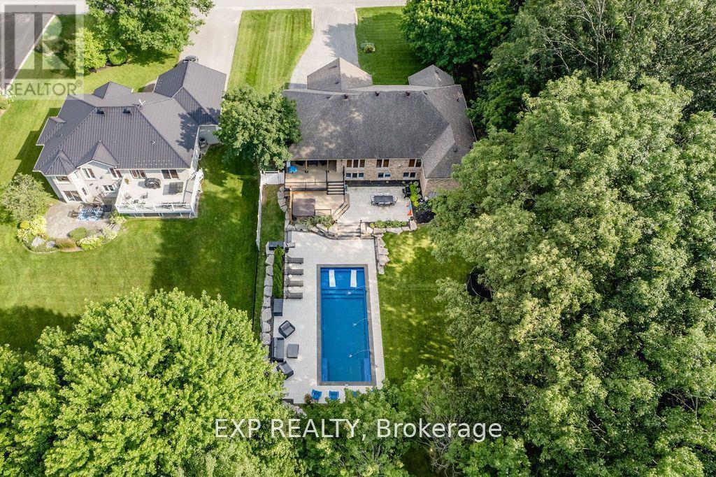 37 Paddy Dunns Circle, Springwater, ON