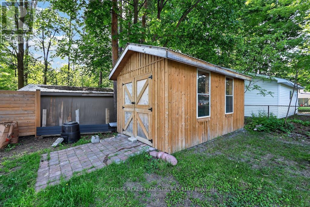 211 Mccrea Drive, Clearview, ON