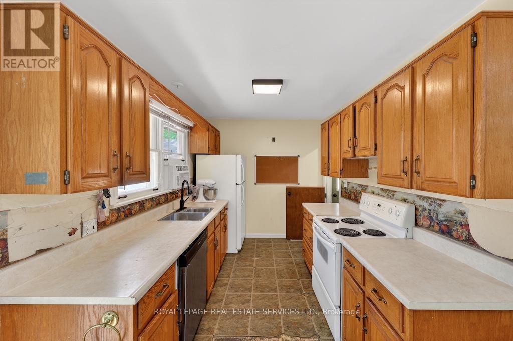 211 Mccrea Drive, Clearview, ON