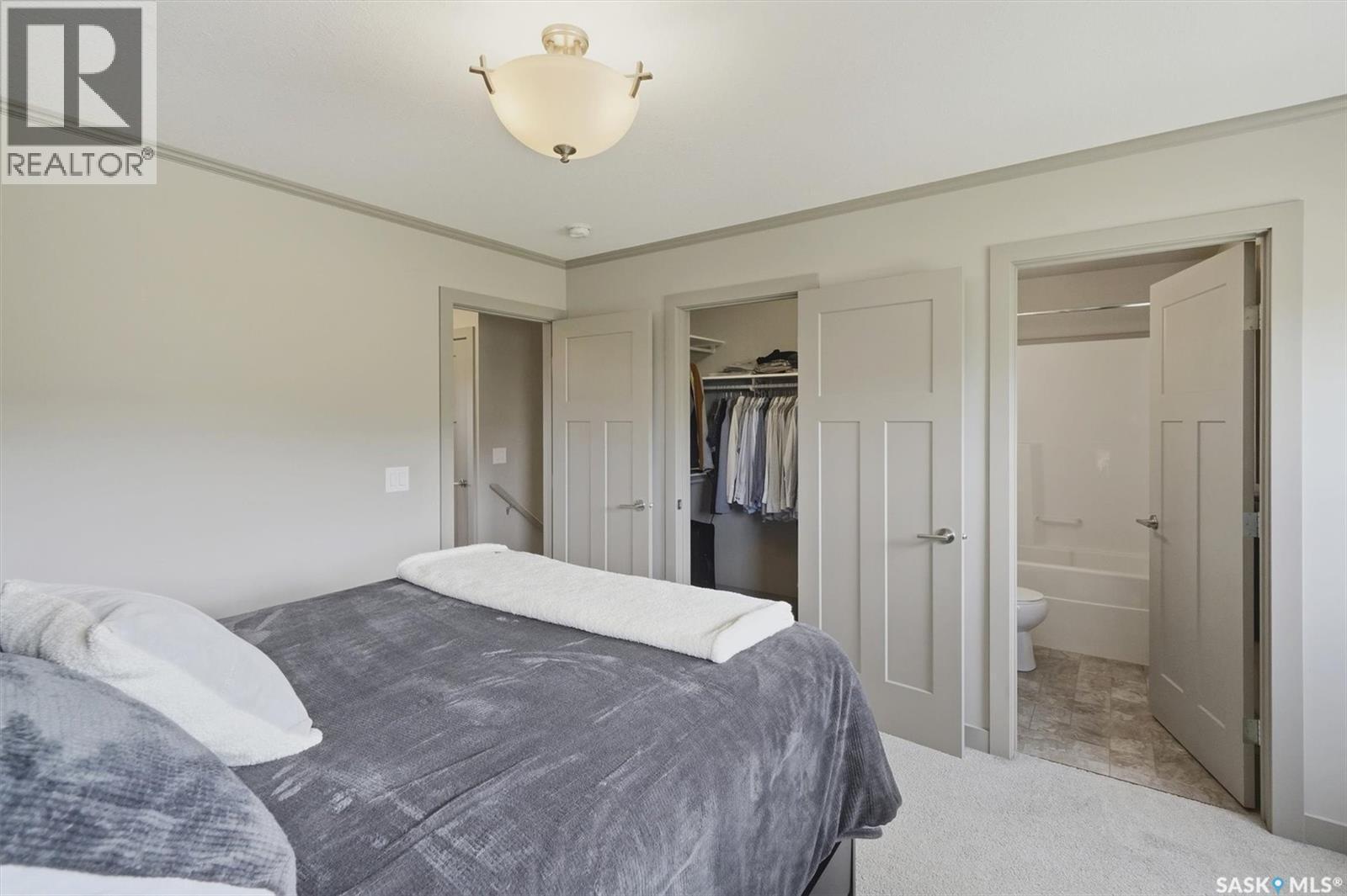 256 Maningas Bend, Saskatoon, SK