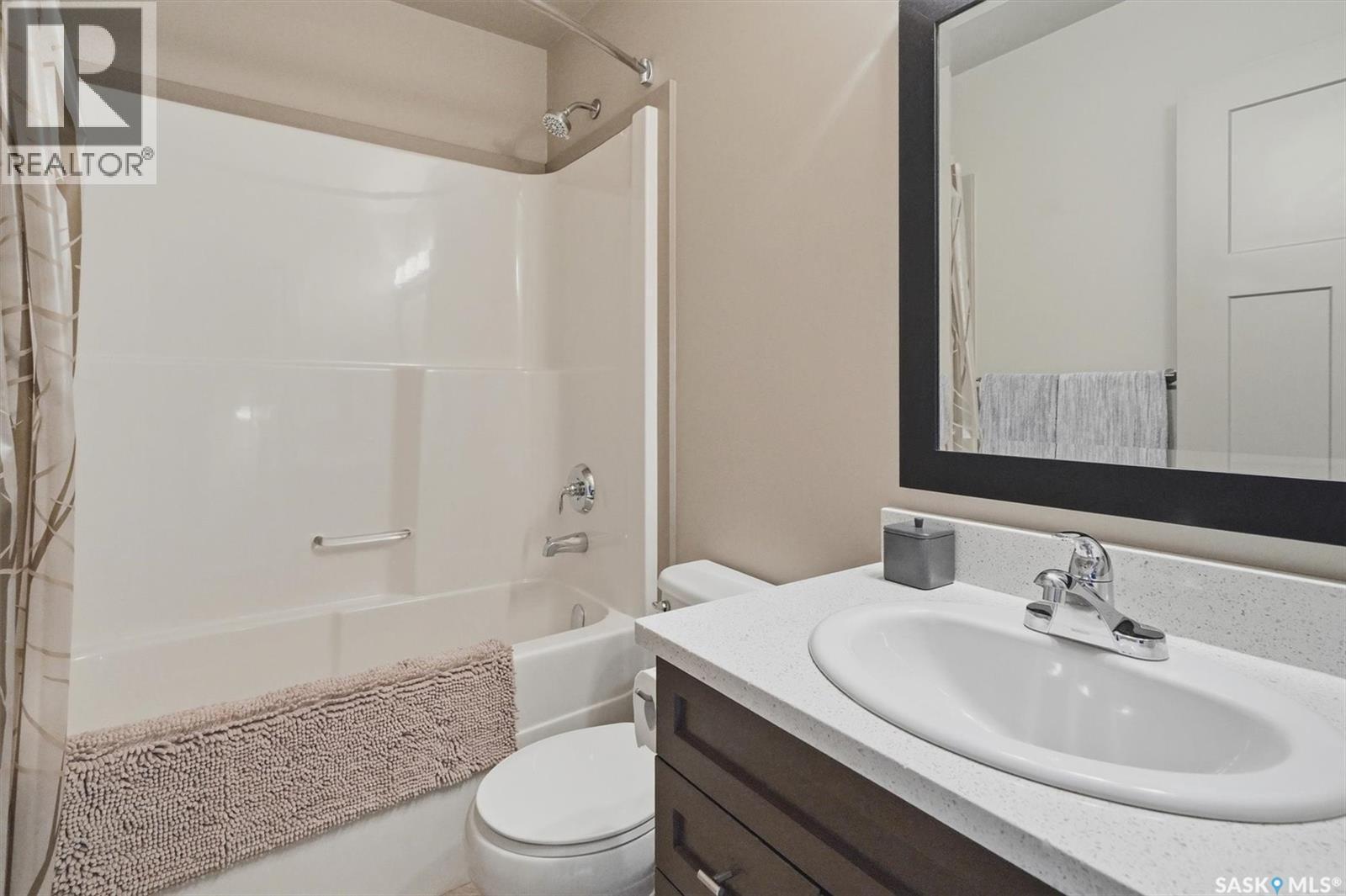 256 Maningas Bend, Saskatoon, SK