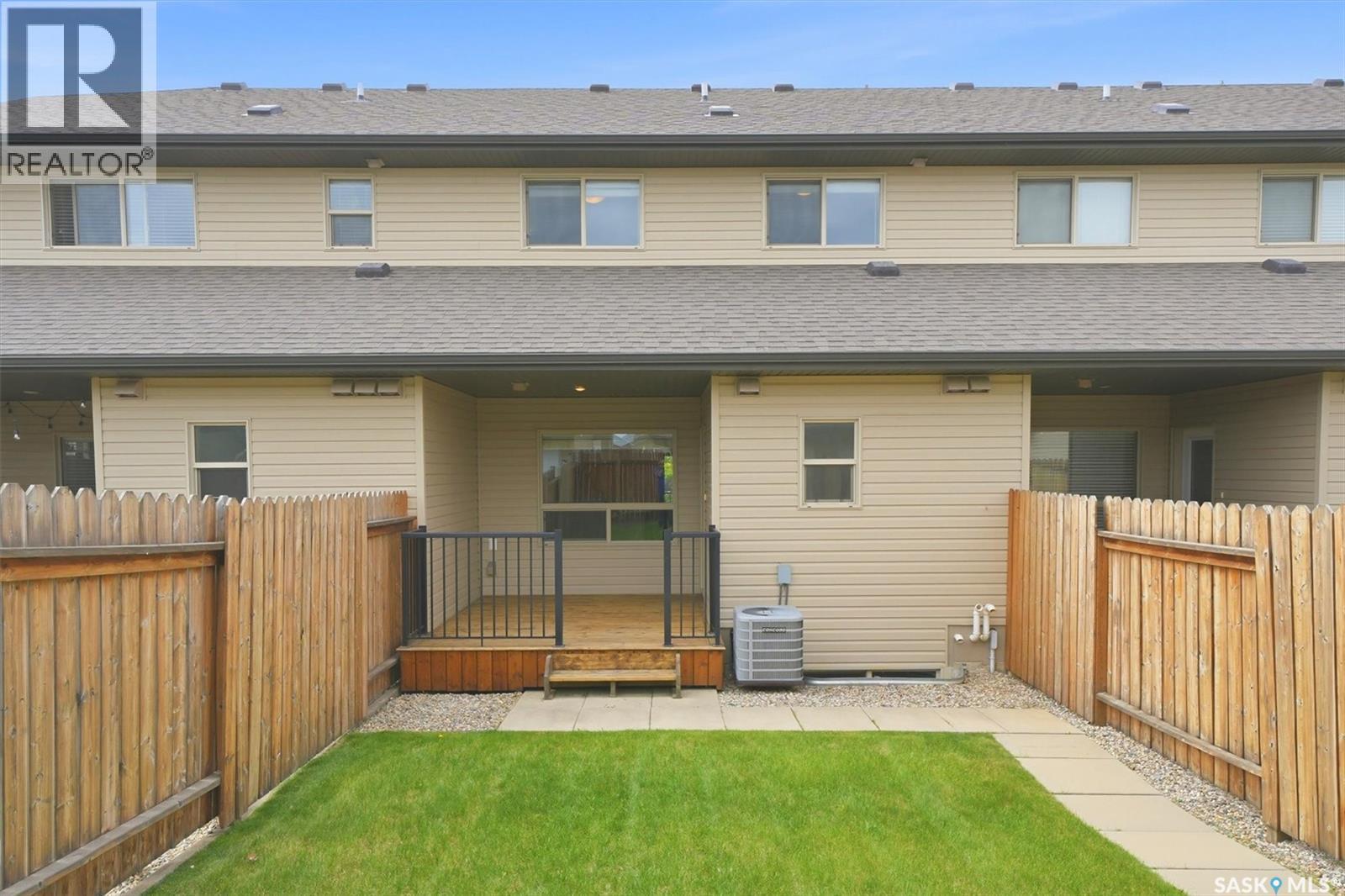 256 Maningas Bend, Saskatoon, SK