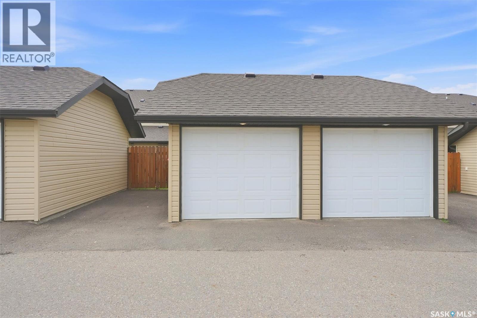 256 Maningas Bend, Saskatoon, SK