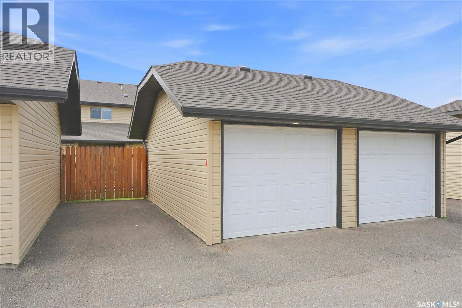 256 Maningas Bend, Saskatoon, SK