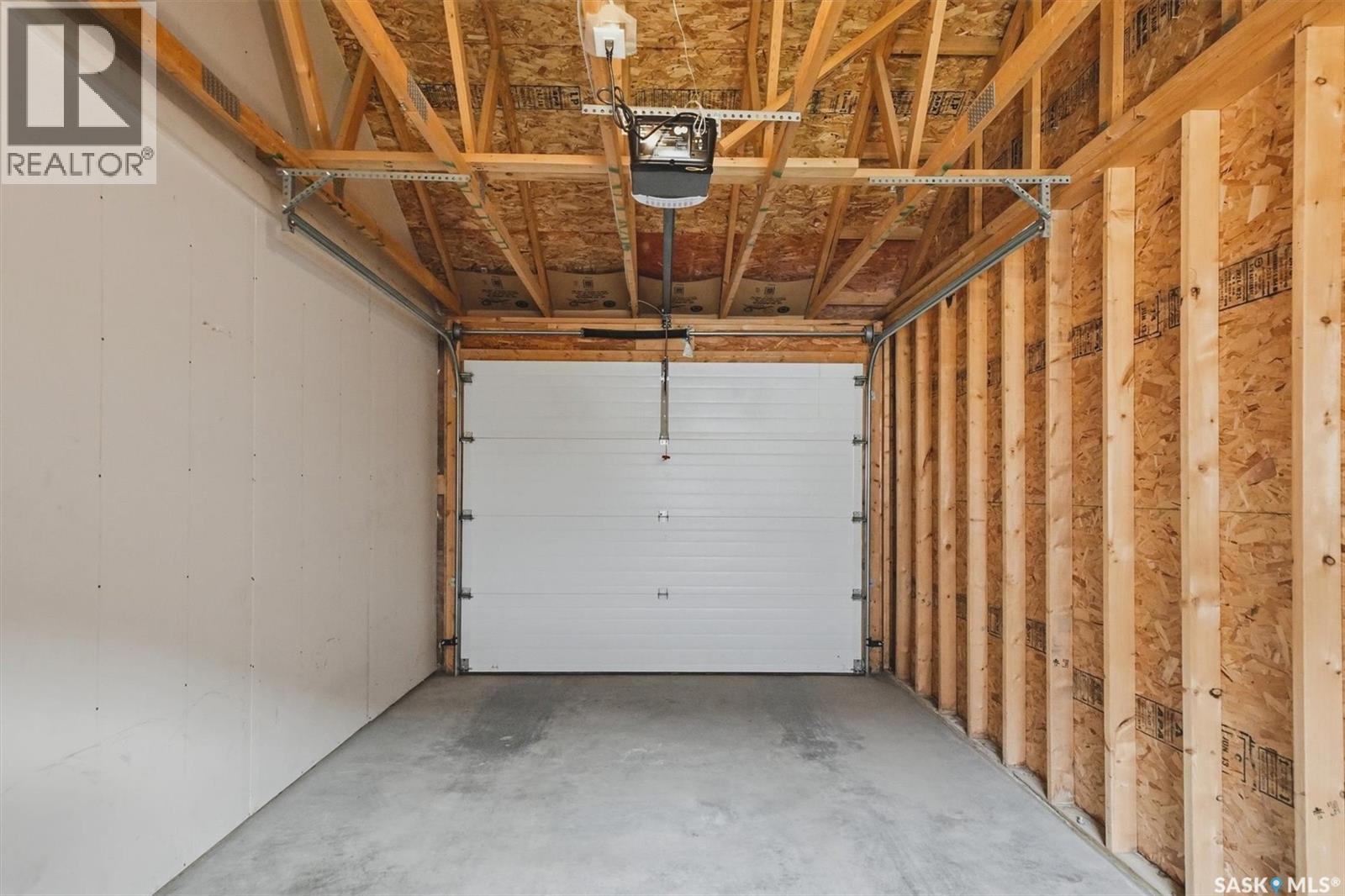 256 Maningas Bend, Saskatoon, SK