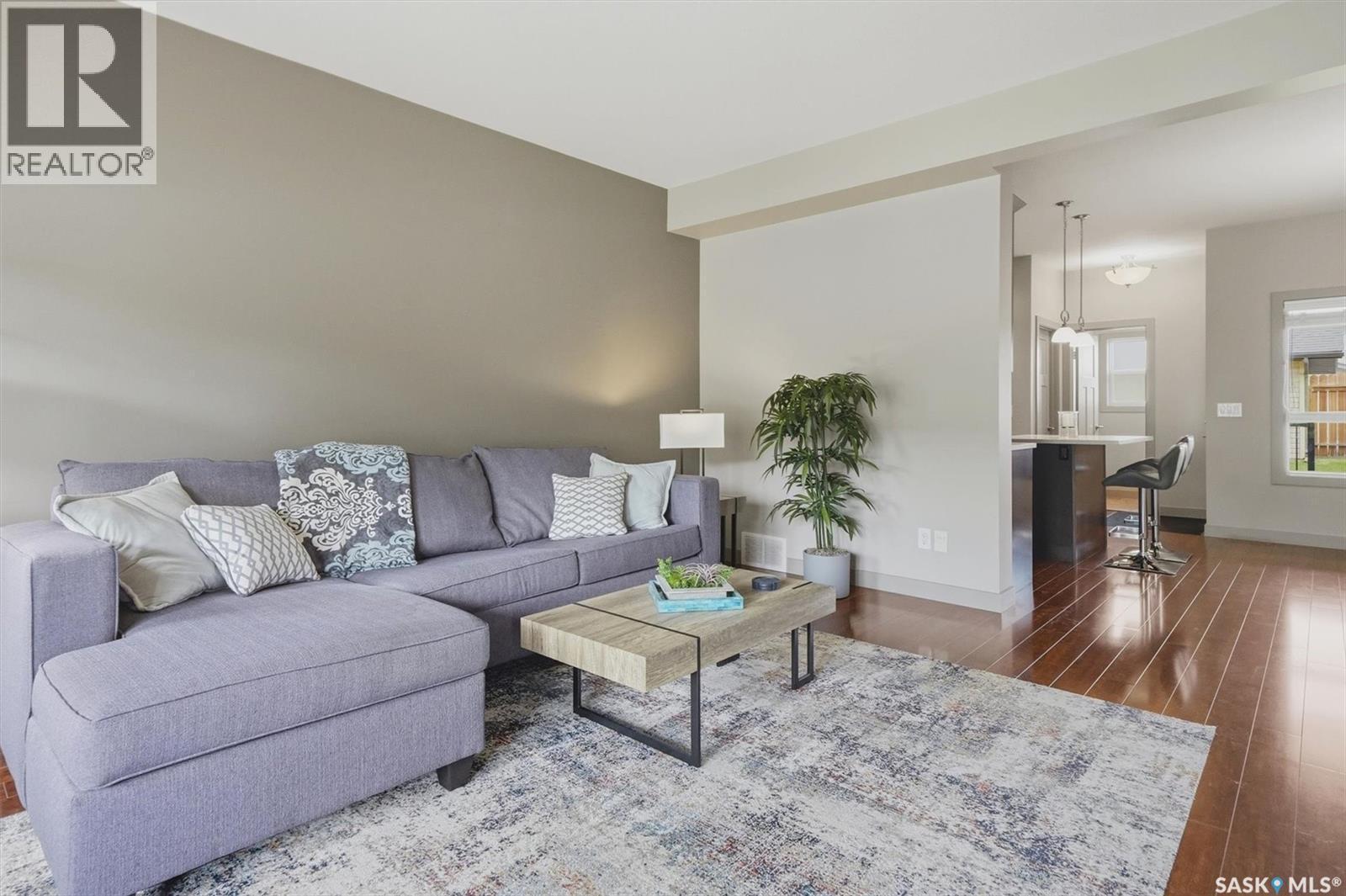 256 Maningas Bend, Saskatoon, SK