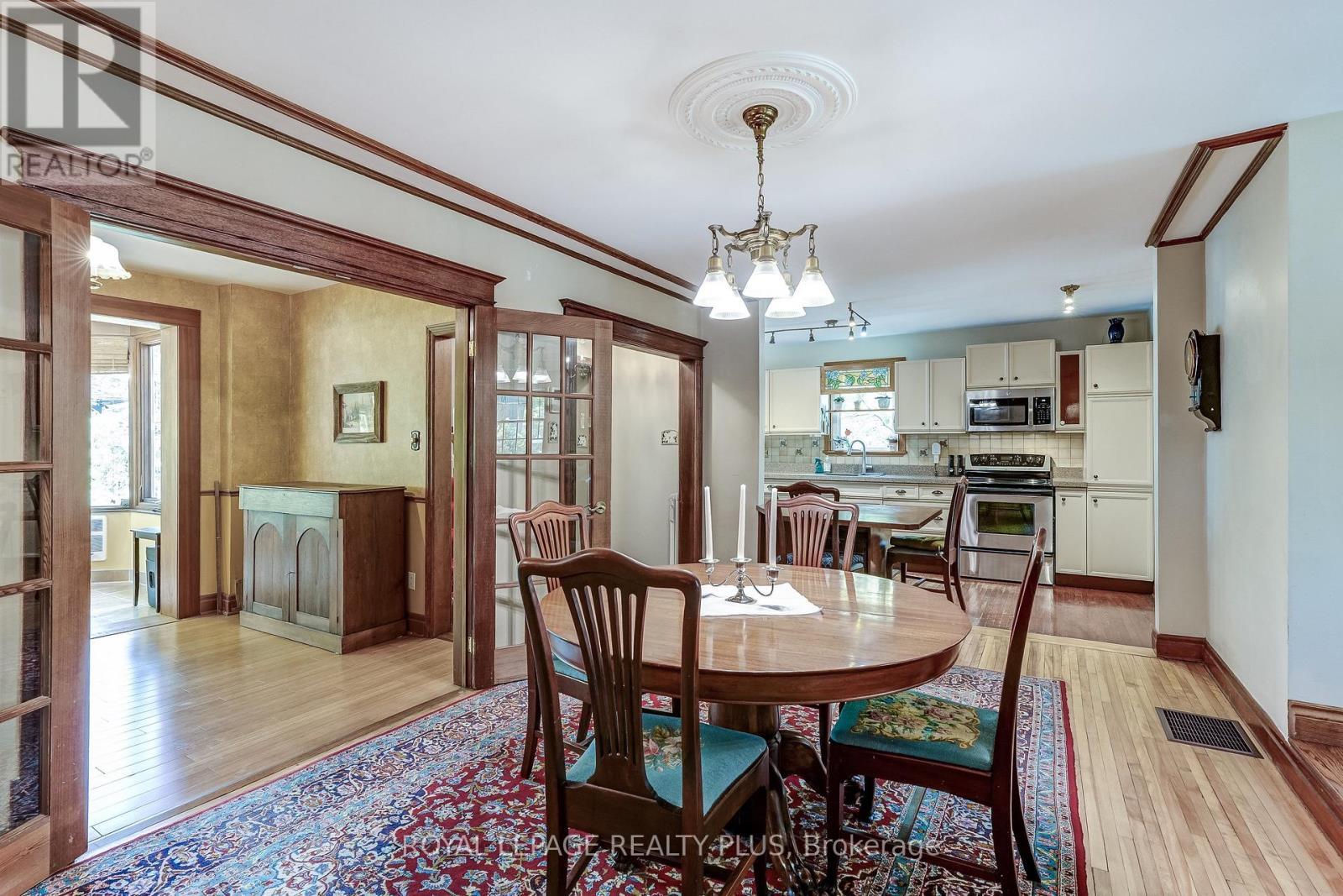 177 Mineola Road E, Mississauga, ON