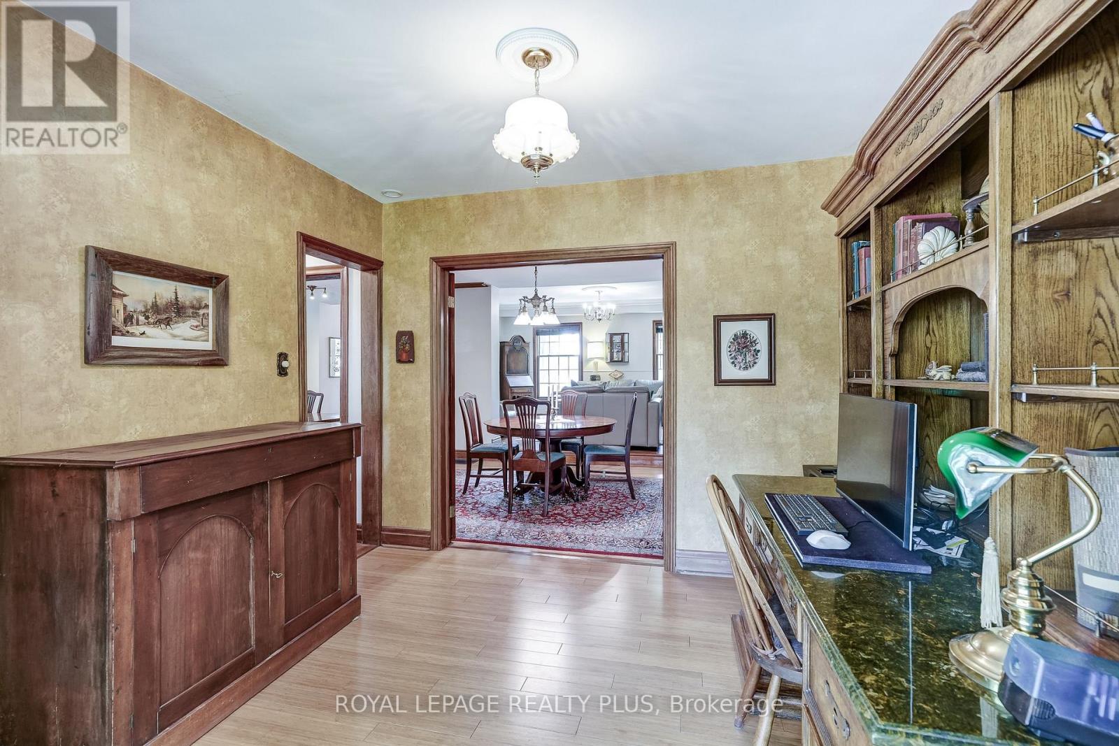 177 Mineola Road E, Mississauga, ON
