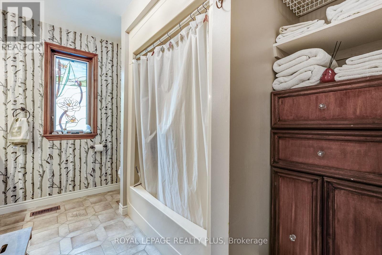 177 Mineola Road E, Mississauga, ON
