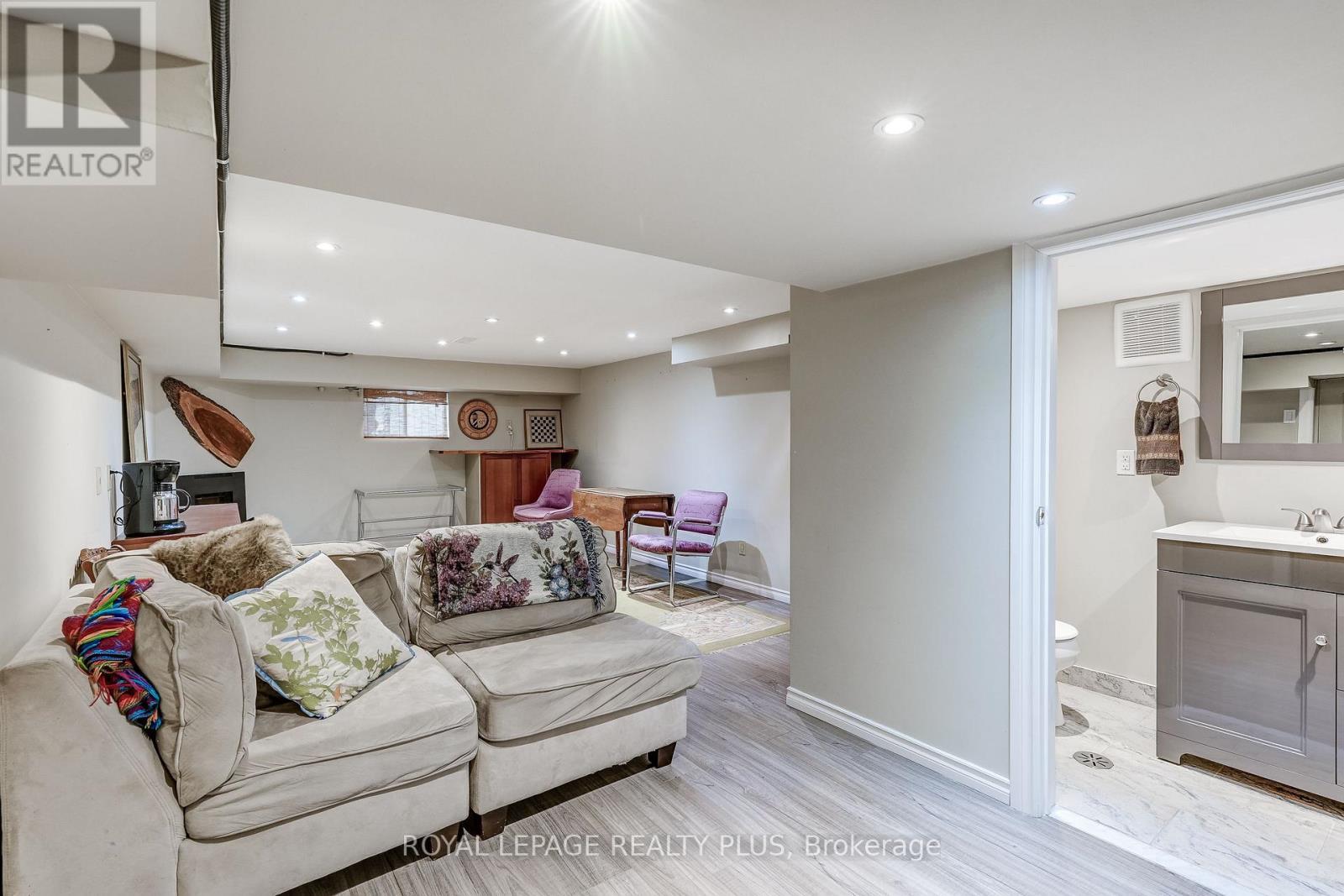 177 Mineola Road E, Mississauga, ON