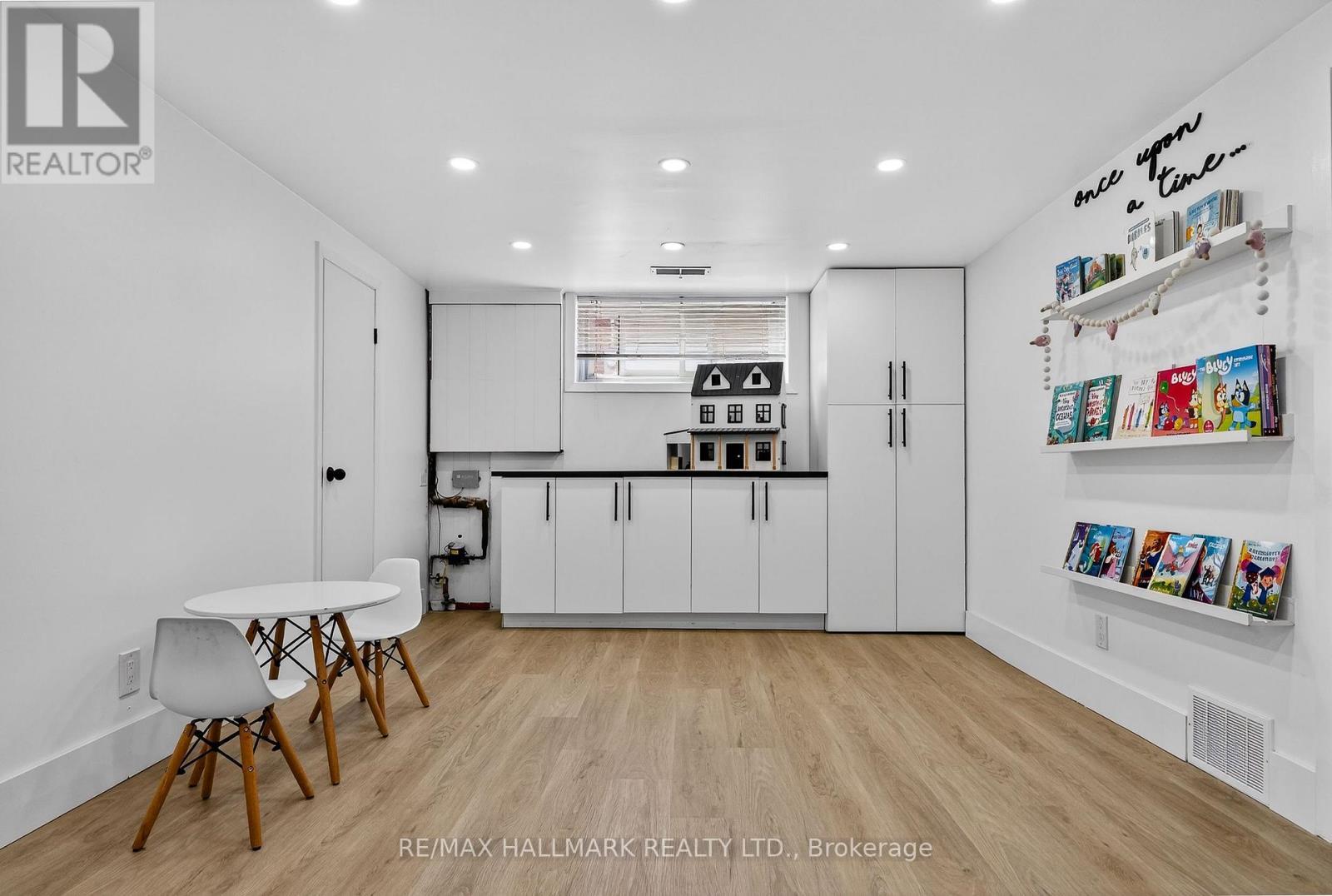 32 Rockwood Drive, Toronto, ON