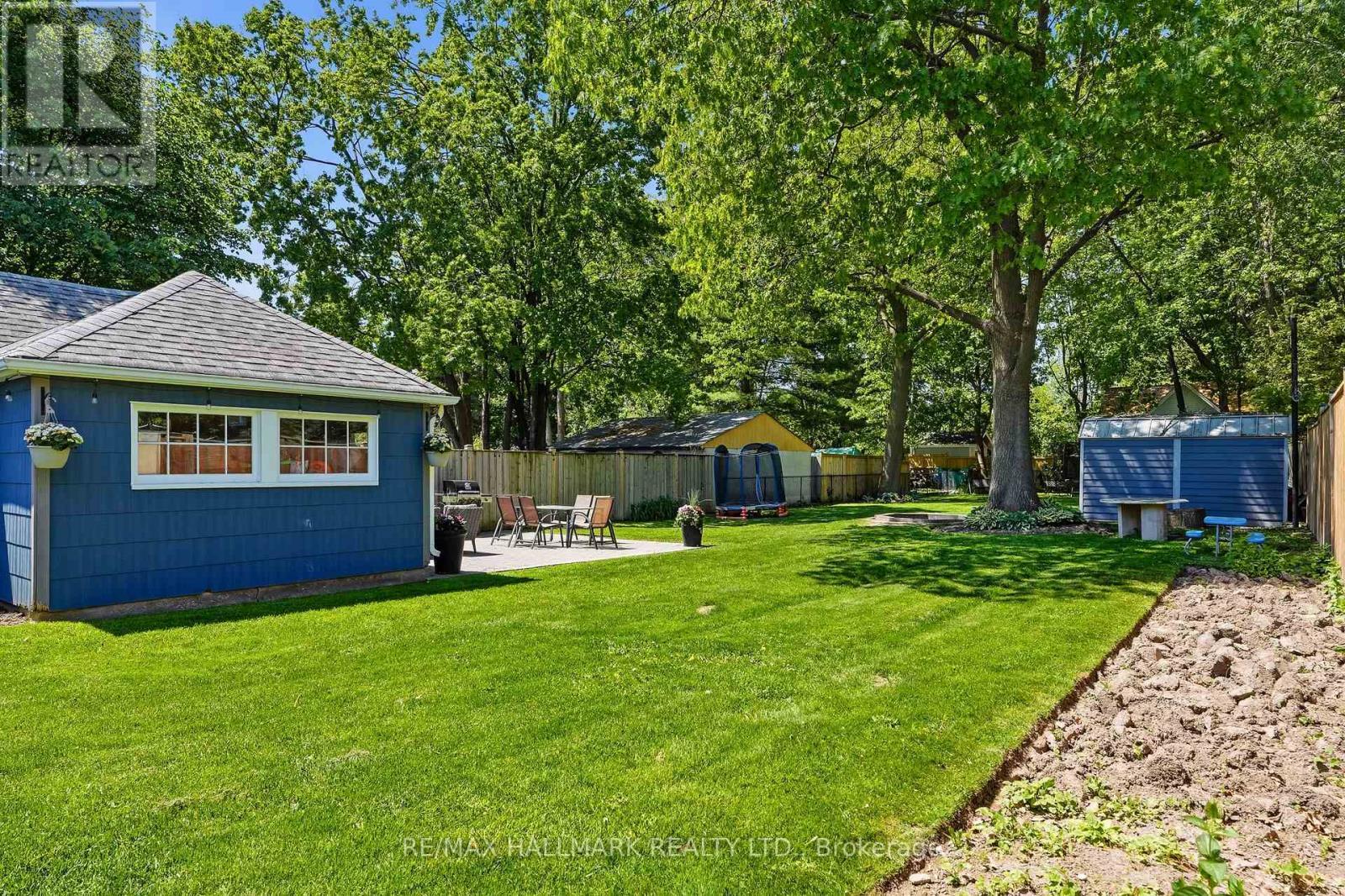32 Rockwood Drive, Toronto, ON