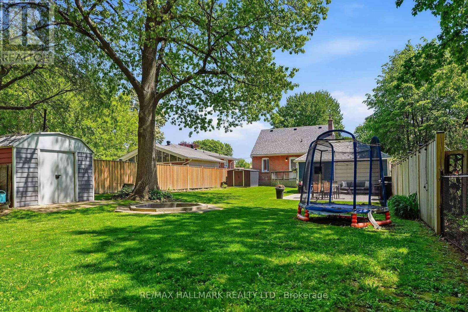 32 Rockwood Drive, Toronto, ON