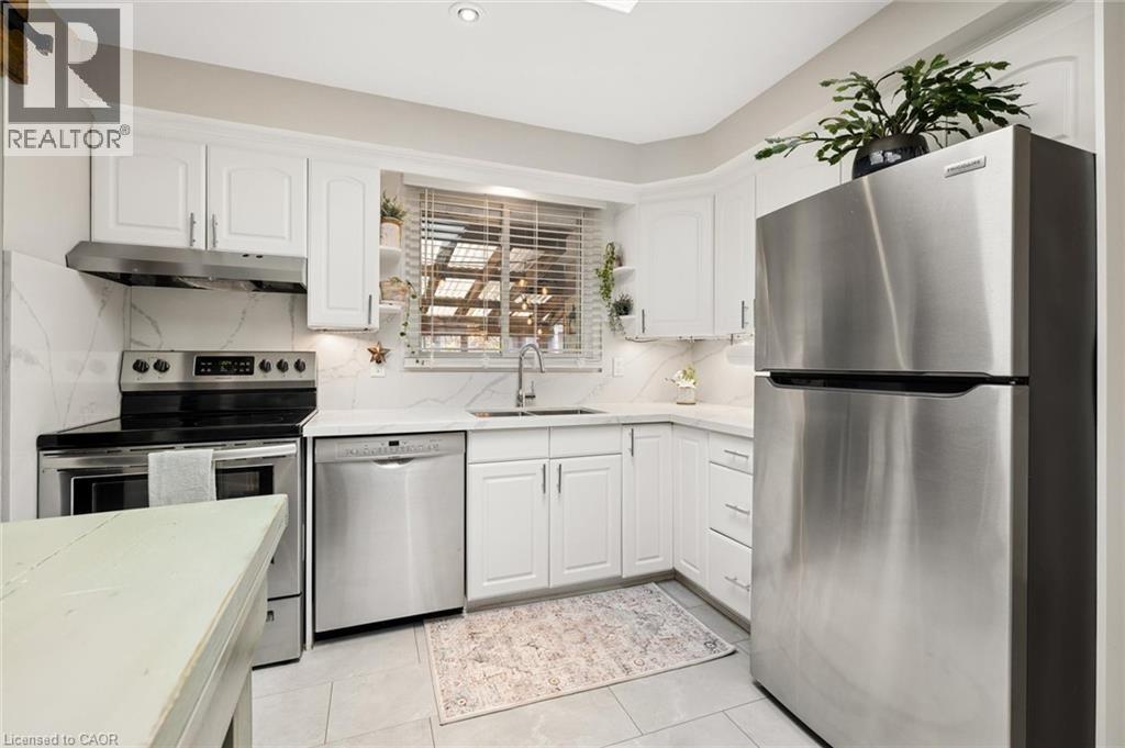 22 Brookside Crescent, Kitchener, ON