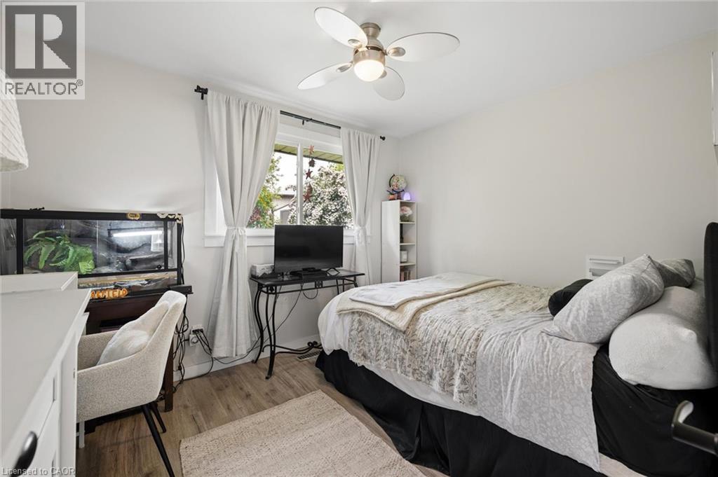 22 Brookside Crescent, Kitchener, ON